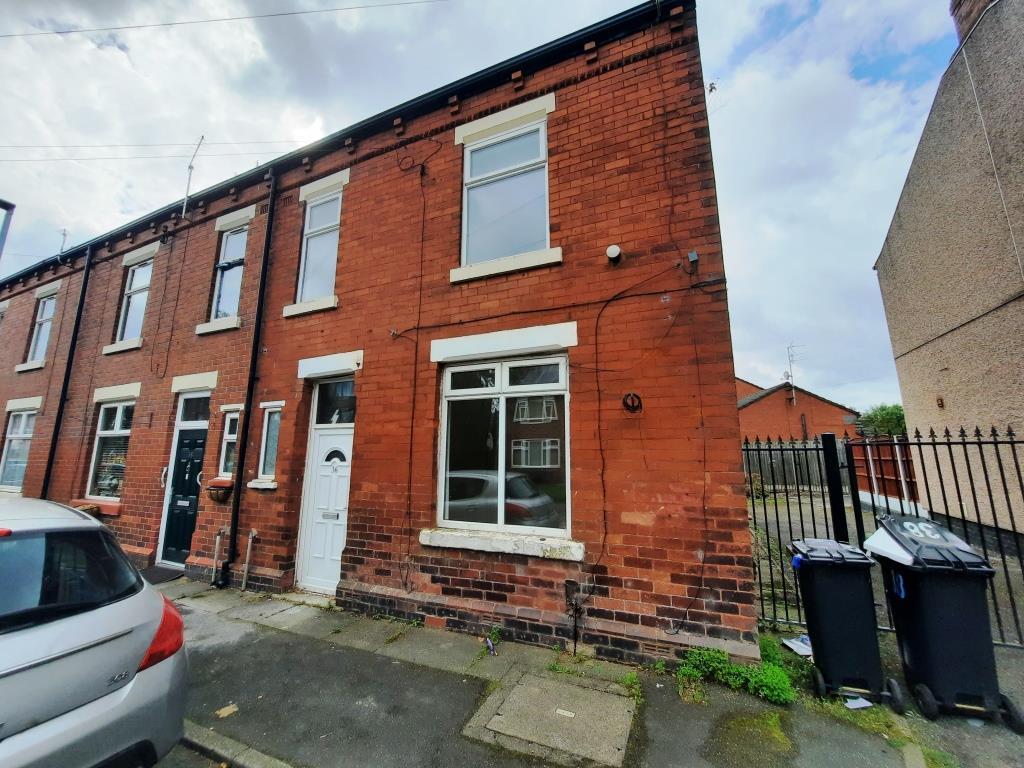 Baguley Street, Droylsden 3 bed end of terrace house £950 pcm (£219 pw)