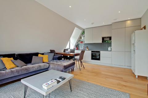 2 bedroom flat for sale, Torrington Park, London, N12
