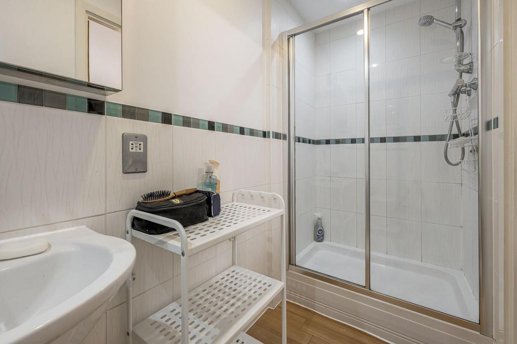 En-Suite 1