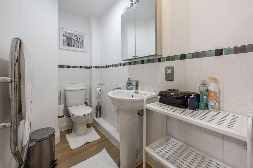 En-Suite  2