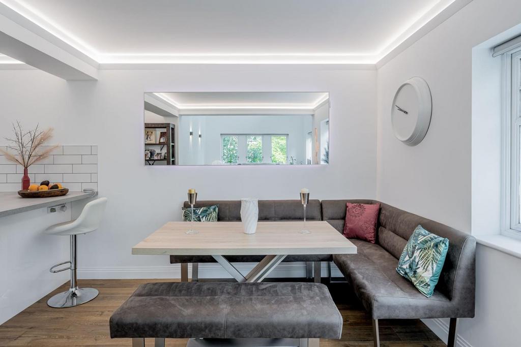 Dining Kitchen Area