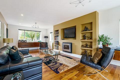 2 Hillway, Guiseley, Leeds, LS20 8HU