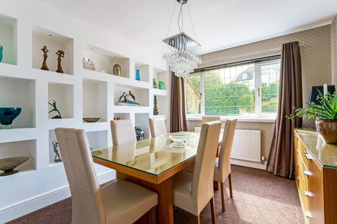 2 Hillway, Guiseley, Leeds, LS20 8HU