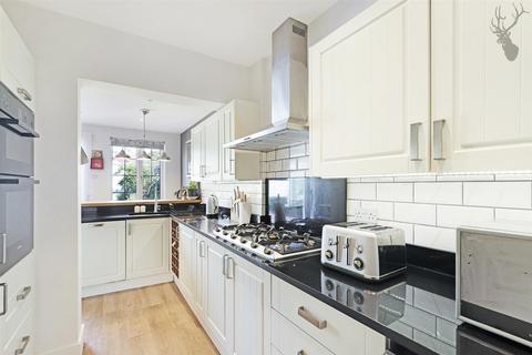 43 Epping Way, London, E4 7PG