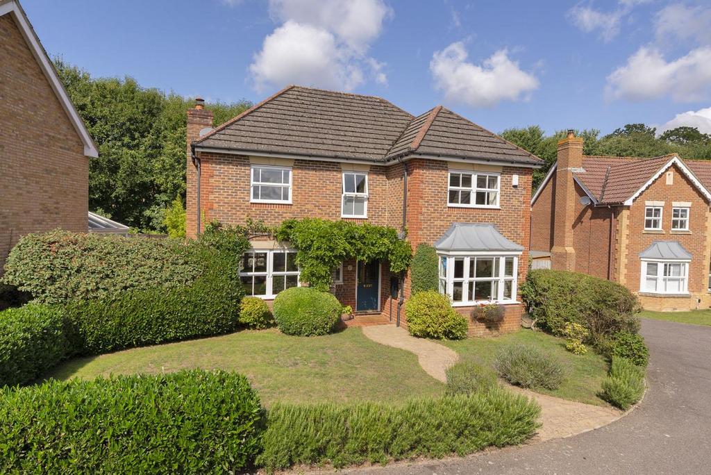 Mitchell Road, Kings Hill, ME19 4RE 4 bed detached house for sale £