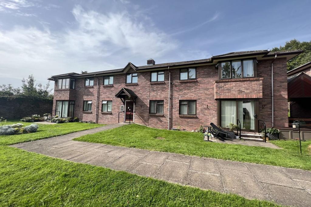 Priory Gardens, Abergavenny, NP7 2 bed retirement property for sale £