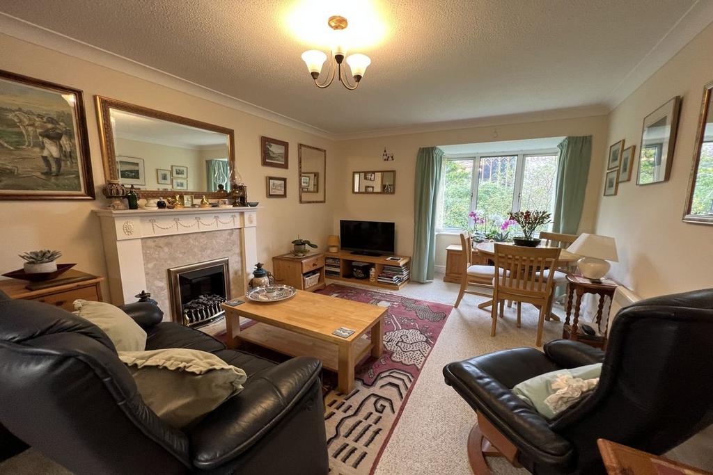 Priory Gardens, Abergavenny, NP7 2 bed retirement property for sale £