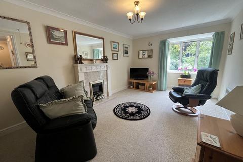 2 bedroom retirement property for sale, Priory Gardens, Abergavenny, NP7