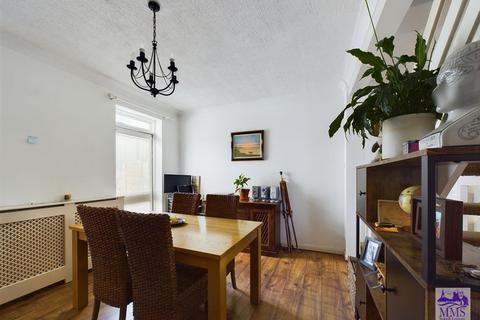 30 Gordon Road, Rochester, ME2 3HJ