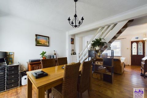30 Gordon Road, Rochester, ME2 3HJ