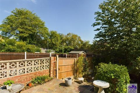 30 Gordon Road, Rochester, ME2 3HJ