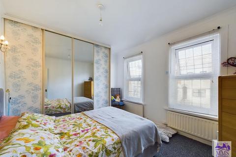 30 Gordon Road, Rochester, ME2 3HJ
