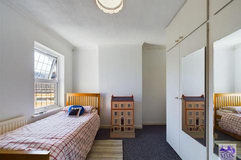 30 Gordon Road, Rochester, ME2 3HJ