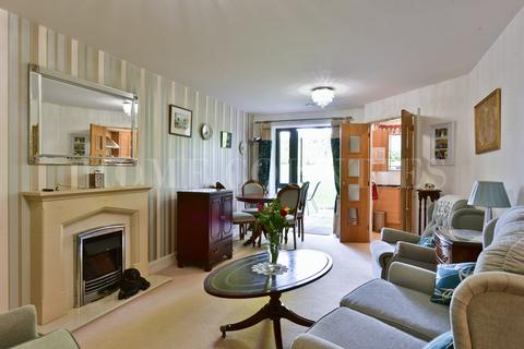 2 bedroom retirement property for sale - Darkes Lane, Potters Bar, EN6