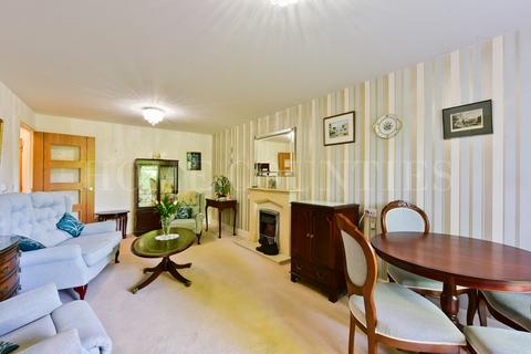 2 bedroom retirement property for sale - Darkes Lane, Potters Bar, EN6
