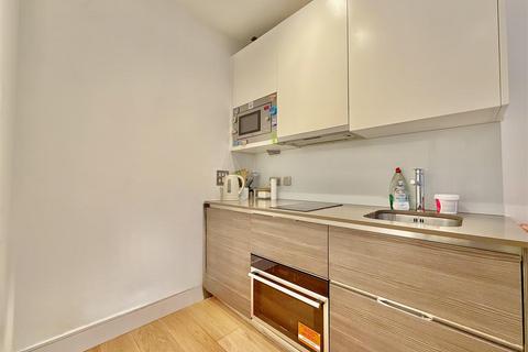 undefined, Staines Road, Hounslow TW3