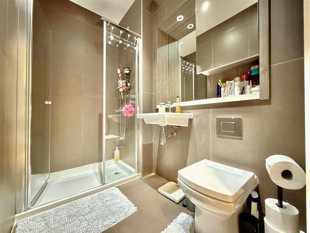 Shower Room Suite
