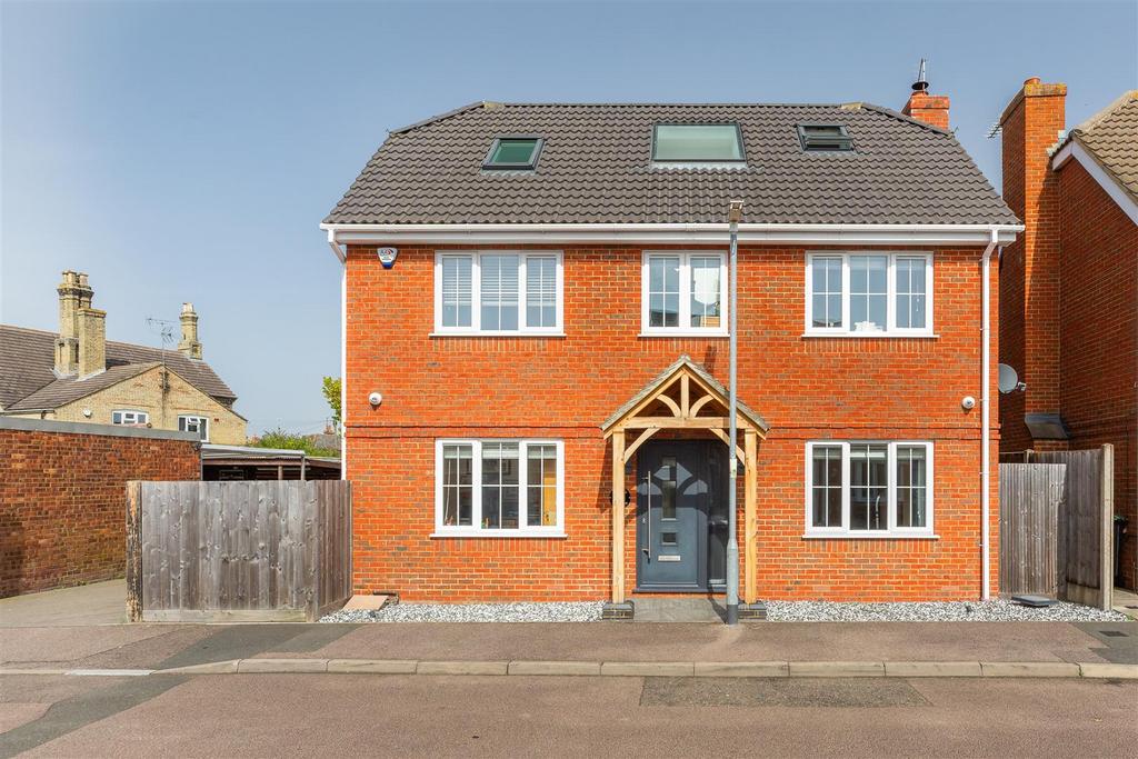 Chapel Drive, Arlesey, SG15 6PB 4 bed detached house for sale £525,000