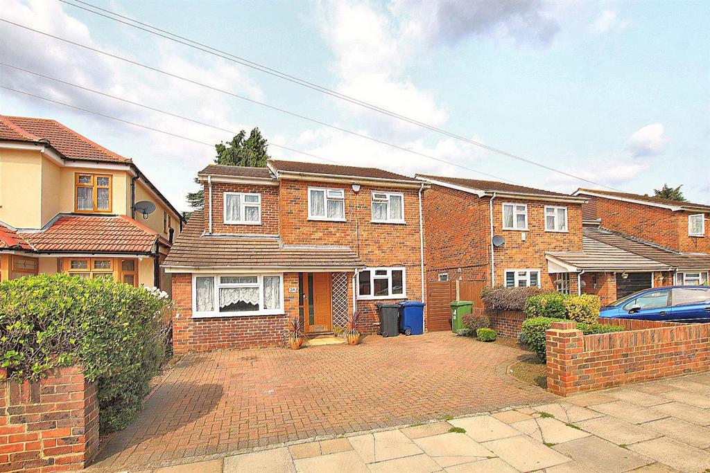 Alleyn Park, Norwood Green UB2 5 bed detached house for sale £899,950