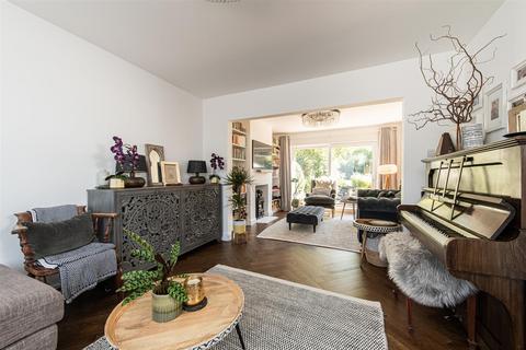 22 Mayfair, Stourbridge, DY9 0XE