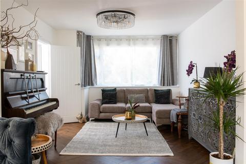 22 Mayfair, Stourbridge, DY9 0XE
