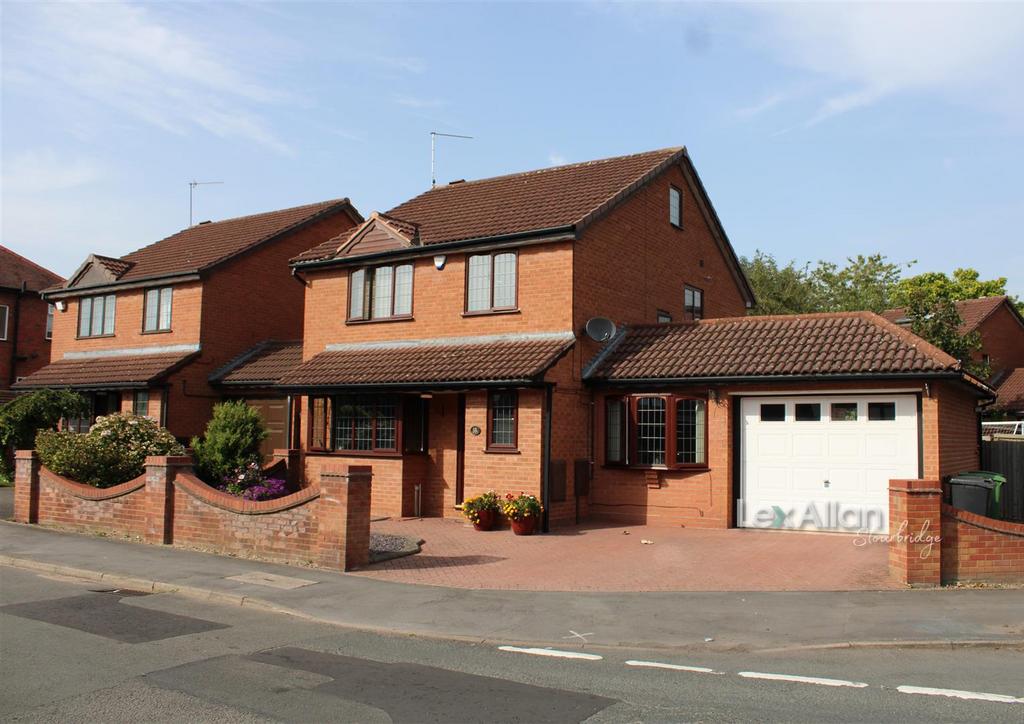 Bowling Green Road, Stourbridge 4 bed detached house for sale £475,000