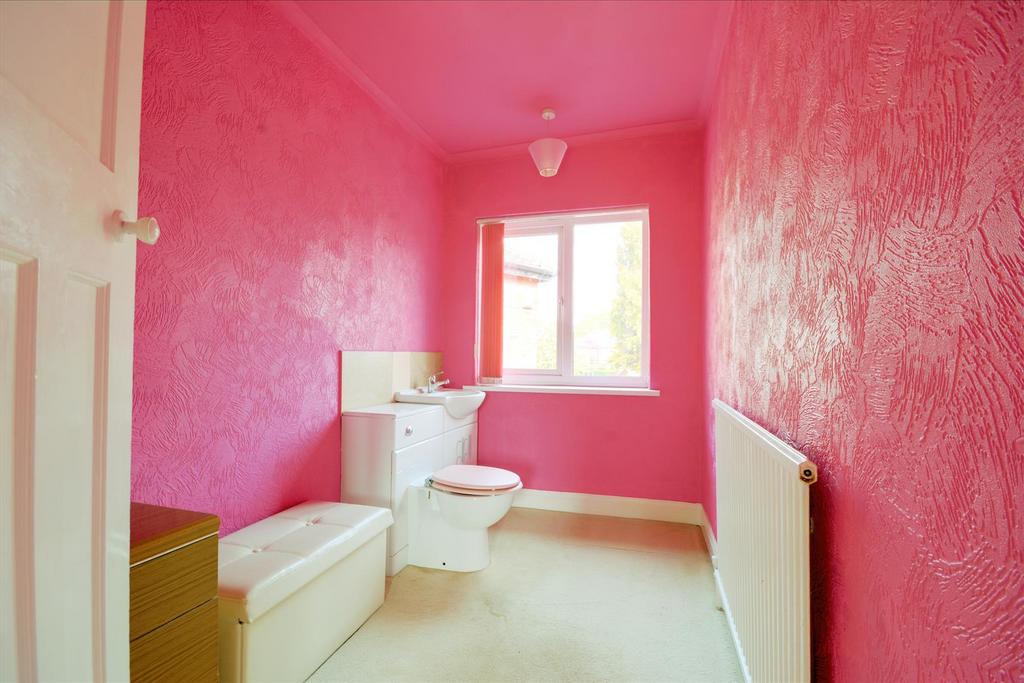 Bedroom 3/w.c.