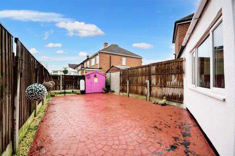 2a Whiting Avenue, Toton, Nottingham, NG9 6FD