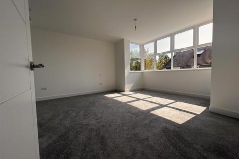 1 bedroom flat for sale, North Road, Queenborough