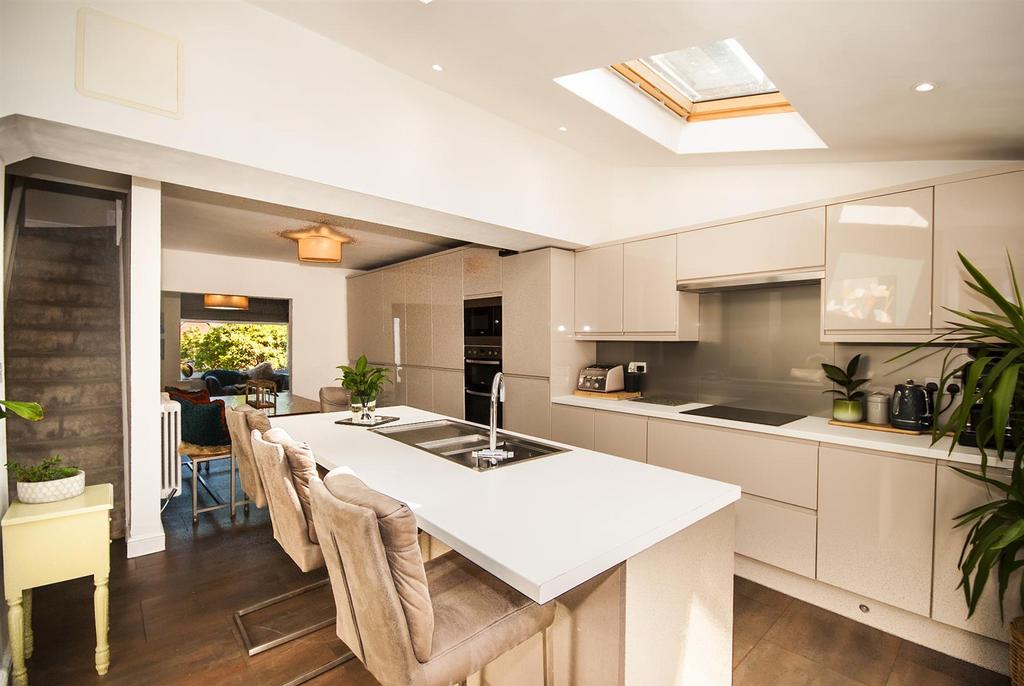Dundee Lane, Ramsbottom, Bury 2 bed terraced house for sale £260,000