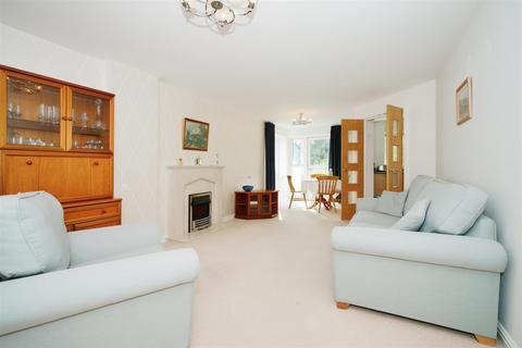 2 bedroom apartment for sale, Bowles Court, Westmead Lane, Chippenham, Wiltshire, SN15 3GU