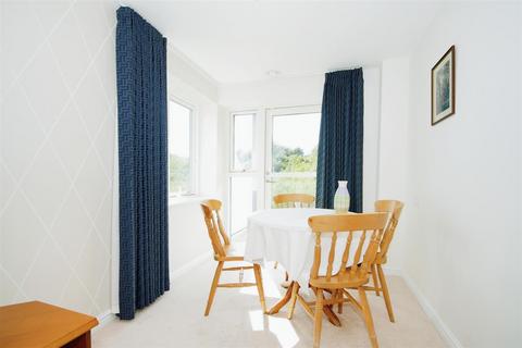 2 bedroom apartment for sale - Bowles Court, Westmead Lane, Chippenham, Wiltshire, SN15 3GU