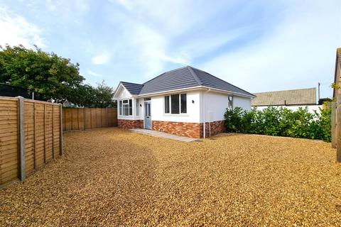 2 bedroom detached bungalow for sale - Rossmore Road, Poole BH12