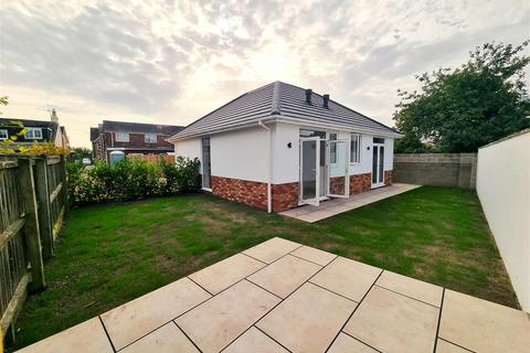 2 bedroom detached bungalow for sale - Rossmore Road, Poole BH12