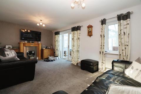4 bedroom detached house for sale, Waterside Drive, Sunnyside, Rotherham