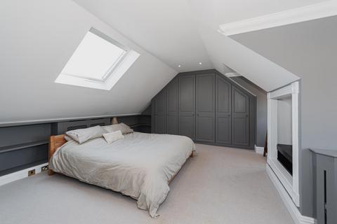 4 Albertine Close, Epsom, KT17 3NR