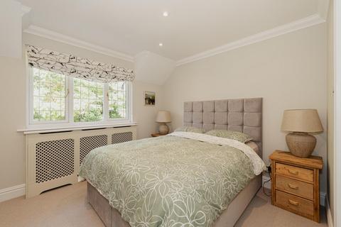 4 Albertine Close, Epsom, KT17 3NR