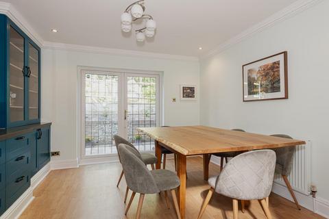4 Albertine Close, Epsom, KT17 3NR