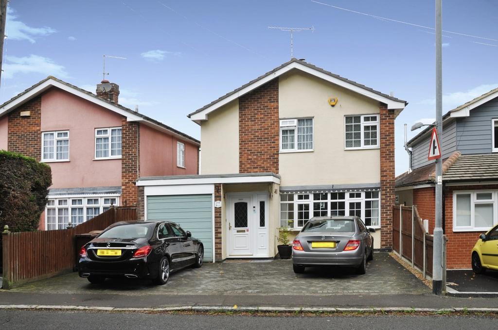 Ongar Road, Writtle, Chelmsford, CM1 3 bed detached house £545,000