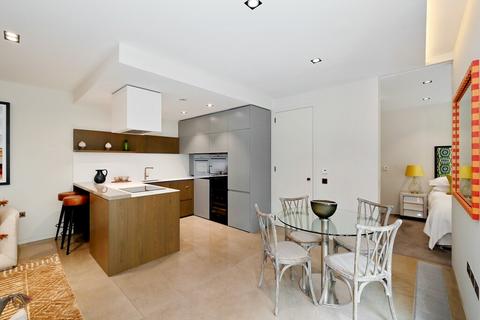 2 bedroom flat to rent, Babmaes Street, St James, SW1Y