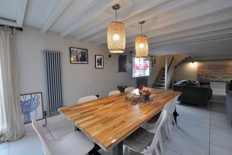 5 bedroom character property for sale, Dovecote, 1 Larpool Mews