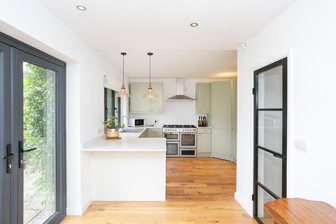 3 The Coppice, Watford, WD19 4HR