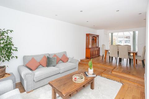 3 The Coppice, Watford, WD19 4HR