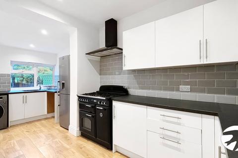 3 bedroom end of terrace house to rent, Belmont Road, Erith, DA8