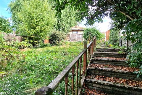 15 Brookside, East Barnet, Barnet, EN4 8TT