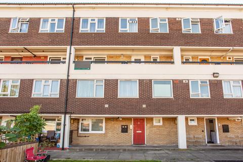 28 Trellis Square, London, E3 2DR