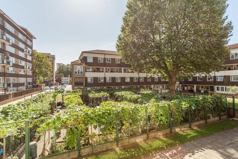 28 Trellis Square, London, E3 2DR