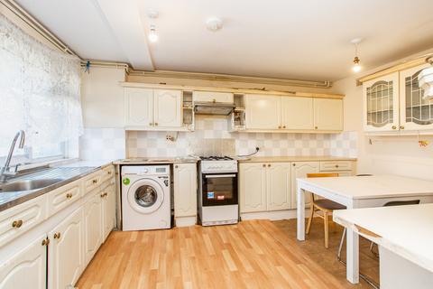 28 Trellis Square, London, E3 2DR