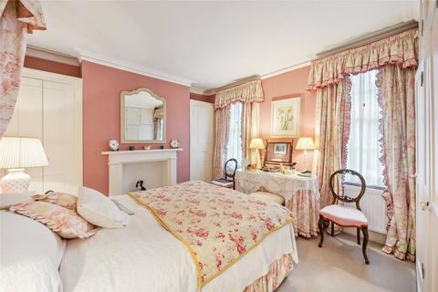 3 bedroom terraced house for sale, Grosvenor Cottages, Eaton Terrace, London, SW1W