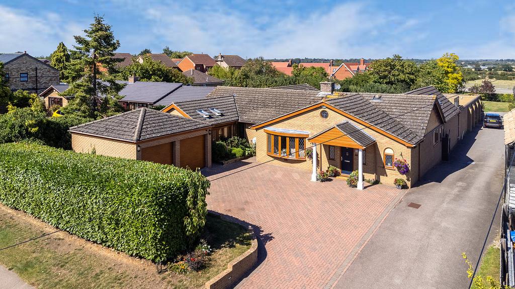 The Hill, Blunham, Bedford MK44 3NG 4 bed detached bungalow for sale